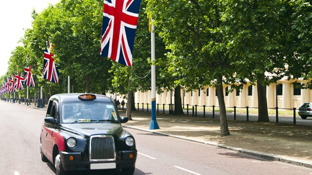 taxi rankとamber gamblerの意味と使い方：イギリス英語特有の表現